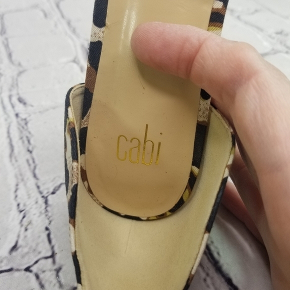 Cabi Kiki Leopard nimal print ankle strap block heels - Picture 11 of 11